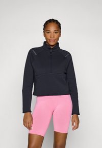 Спортивная толстовка Спортивная толстовка