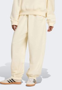 Спортивные штаны Спортивные штаны