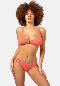 Низ от бикини Низ от бикини