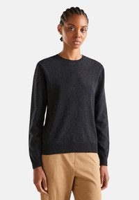 Пуловер Пуловер