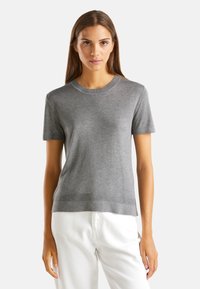 Футболка Футболка