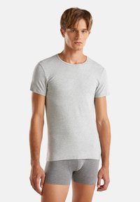 Футболка Футболка