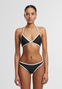 Бикини Бикини