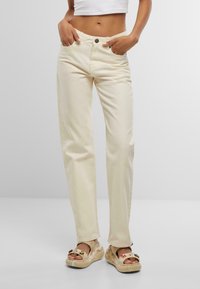 Прямые джинсы Прямые джинсы