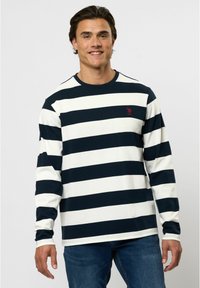 Лонгслив Лонгслив