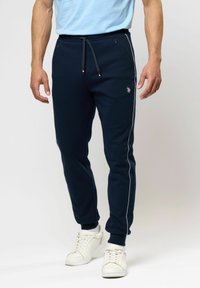 Спортивные штаны Спортивные штаны