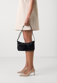 Кожаная сумка Кожаная сумка