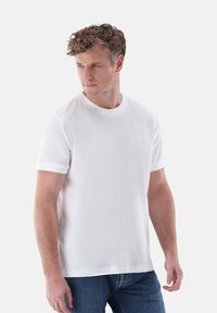 Футболка Футболка