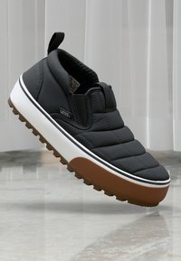 Кеды без шнуровки Кеды без шнуровки