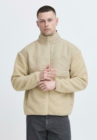 Флисовая куртка Флисовая куртка