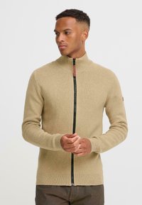 Вязаная кофта Вязаная кофта