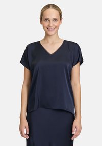 Атласная блузка Атласная блузка