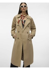 Тренч Тренч