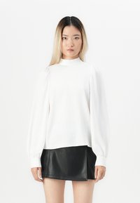 Блузка Блузка