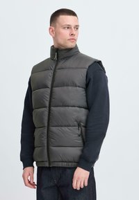 Жилет Жилет