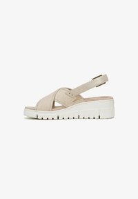 Босоножки на танкетке Босоножки на танкетке