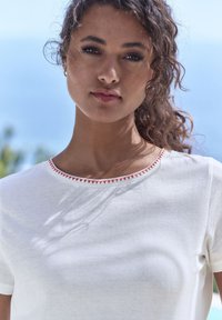 Футболка Футболка