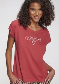 Футболка Футболка