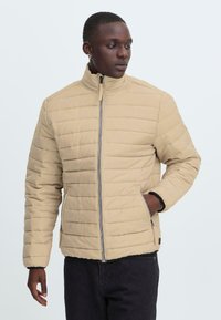 Зимняя куртка Зимняя куртка