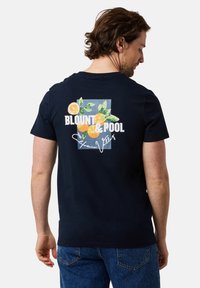 Футболка Футболка