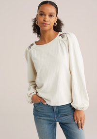 Блузка Блузка