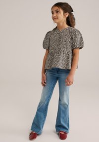 Блузка Блузка