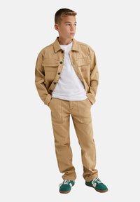 Джинсы Джинсы