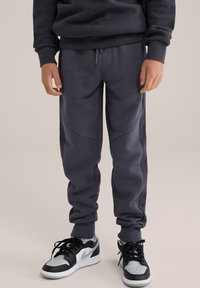 Брюки Брюки