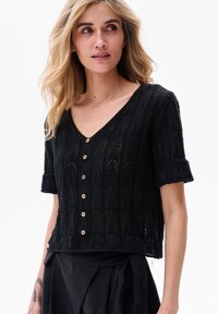 Вязаная кофта Вязаная кофта