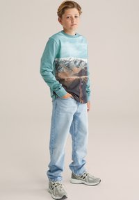 Лонгслив Лонгслив