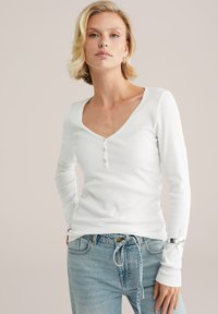 Лонгслив Лонгслив