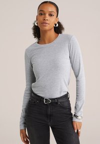 Лонгслив Лонгслив