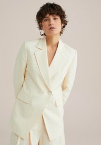 Длинный блейзер Длинный блейзер