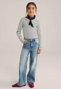 Лонгслив Лонгслив