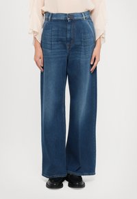 Джинсы Джинсы