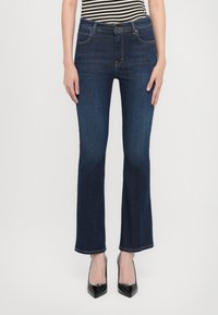 Джинсы Джинсы