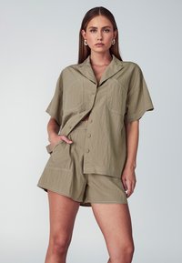 Блузка Блузка