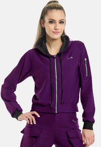 Спортивная толстовка Спортивная толстовка