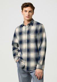 Рубашка Рубашка