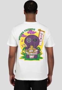 Футболка Футболка