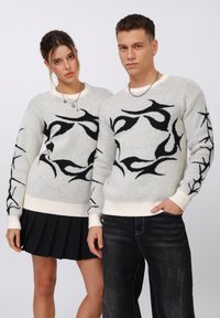 Пуловер Пуловер