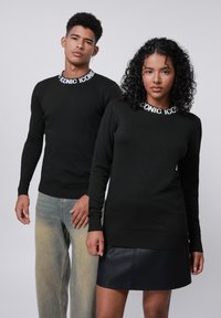 Пуловер Пуловер