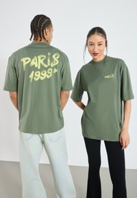 Футболка Футболка