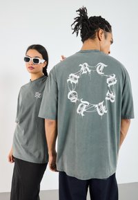 Футболка Футболка