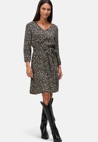 Платье Платье