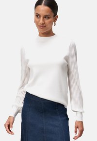 Пуловер Пуловер