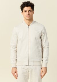 Куртка бомбер Куртка бомбер