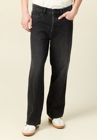 Прямые джинсы Прямые джинсы