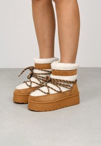 Ботинки Ботинки