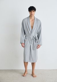 Халат Халат